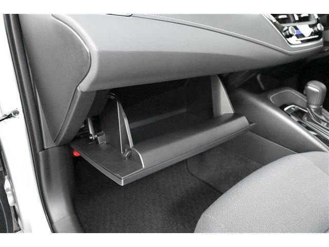 ������ȃO���[�u�{�b�N�X�@����