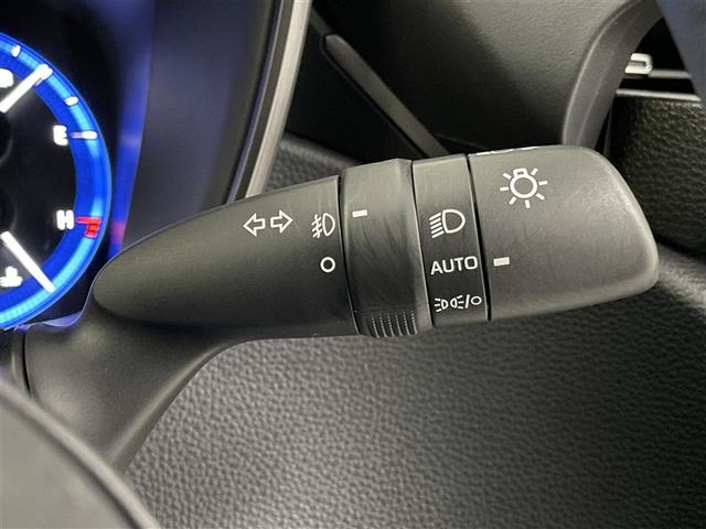 �����v�X�C�b�`�ł��B�@���R�����C�g�i���C�g�����_���E�����V�X�e���j�@�����B�@�ԊO�̖��邳�ɉ����Ď����I�Ƀw�b�h���C�g��_���E�����B�[��ꎞ��g���l���̑����R���ȂǂŖ𗧂��܂��B