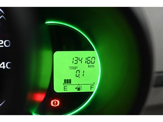 N-BOX G プッシュスタートスマートキー Iストップ 盗難警報装置 助手席エアバッグ 運転席エアバッグ 横スベリ防止 ABS付き ベンチシ-ト ワンセグテレビ DVD再生可能 エアコン PS ナビTV AUX(8枚目)