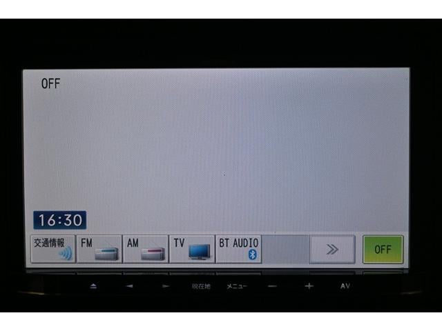 N-BOX G プッシュスタートスマートキー Iストップ 盗難警報装置 助手席エアバッグ 運転席エアバッグ 横スベリ防止 ABS付き ベンチシ-ト ワンセグテレビ DVD再生可能 エアコン PS ナビTV AUX(10枚目)
