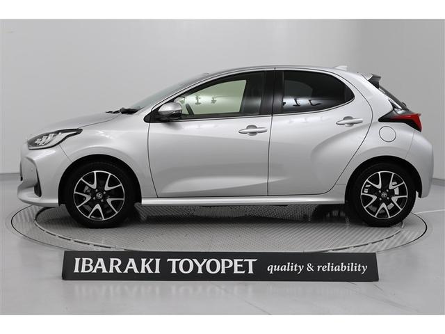 ヤリス ハイブリッドＺ　スマートキー＆プッシュスタート　パワーウィンドウ　フルセグＴＶ　記録簿有　サイドエアバッグ　ナビ＆ＴＶ　ＬＥＤライト　ドラレコ付　ＡＷ　パワーステアリング　ＥＴＣ装備　横滑防止装置　クルコン　エアコン（5枚目）