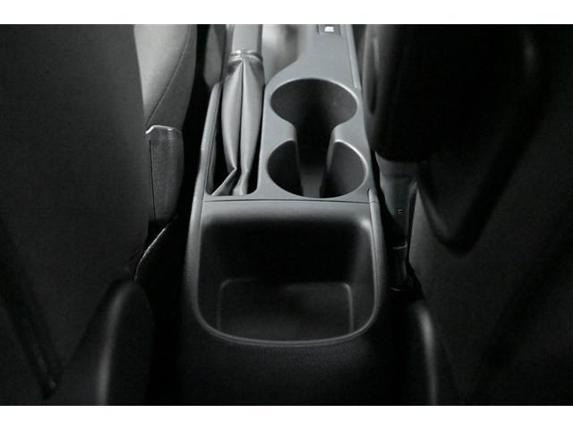 ヤリス ハイブリッドＺ　スマートキー＆プッシュスタート　パワーウィンドウ　フルセグＴＶ　記録簿有　サイドエアバッグ　ナビ＆ＴＶ　ＬＥＤライト　ドラレコ付　ＡＷ　パワーステアリング　ＥＴＣ装備　横滑防止装置　クルコン　エアコン（17枚目）