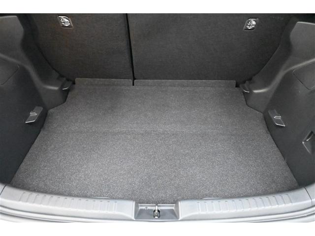 ヤリス ハイブリッドＺ　スマートキー＆プッシュスタート　パワーウィンドウ　フルセグＴＶ　記録簿有　サイドエアバッグ　ナビ＆ＴＶ　ＬＥＤライト　ドラレコ付　ＡＷ　パワーステアリング　ＥＴＣ装備　横滑防止装置　クルコン　エアコン（21枚目）