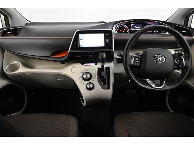 シエンタ Ｇ　衝突回避ブレーキ　アイドリング　点検記録簿　スマートキ　テレビ　キーレスエントリー　助手席エアバック　横滑防止　ウォークスルー　ＥＴＣ車載器　セキュリティアラーム　エアコン　ワンセグ　エアバック　３列（2枚目）