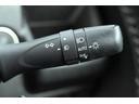 ライトスイッチです。 ◇オートライトシステム(AUTO)装備。 車外の明るさに応じて自動的にヘッドライトを点灯・消灯。夕暮れ時やトンネルの続く山道などで役立ちます。