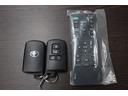 ハイブリッドＧｉプレミアムパッケジブラックテーラード　誤発進抑制機能　ドライブレコーダ　Ｂカメラ　スマートキー　ナビ＆ＴＶ　イモビライザー　ＬＥＤランプ　ＥＴＣ車載器　クルーズコントロール　アルミ　地デジ　横滑り防止装置　キーレス　ＡＢＳ　ＤＶＤ再生（34枚目）