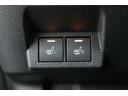 ■シートヒータースイッチ(運転席/助手席) 装備。 冬場の寒いときでも、快適にドライブが楽しめます。
