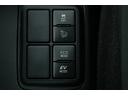 ■VSC OFF、■車両接近通報一時停止、■エコドライブモード、■EVドライブモード 各スイッチ 装備