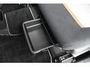 助手席シートアンダートレイ 装備。 外から見えにくい場所に置きたい荷物などをシート下に収納できます。