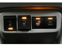 ■シートヒーター（運転席　・　助手席）、■ステアリングヒーター、■ＡＣ１００Ｖ　各スイッチ　装備。　寒い日の運転をサポート。シートヒーターは　『ＨＩ　-　ＬＯ』の２段階切替が可能です。