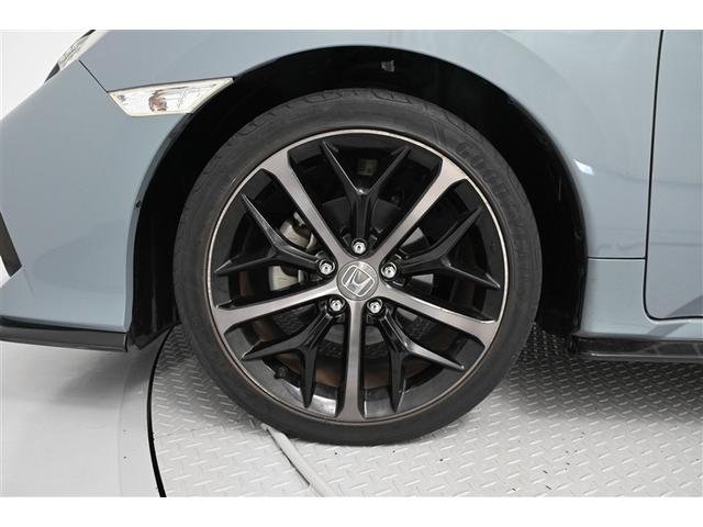 シビック ハッチバック　追突軽減ブレーキ　盗難防止装置　ミュージックプレイヤー接続可　アルミ　Ｂモニター　整備記録簿　横滑防止　ＬＥＤライト　フルセグＴＶ　スマートキー　ＡＡＣ　ナビ・ＴＶ　サイドカーテンエアバック　ＥＴＣ（39枚目）