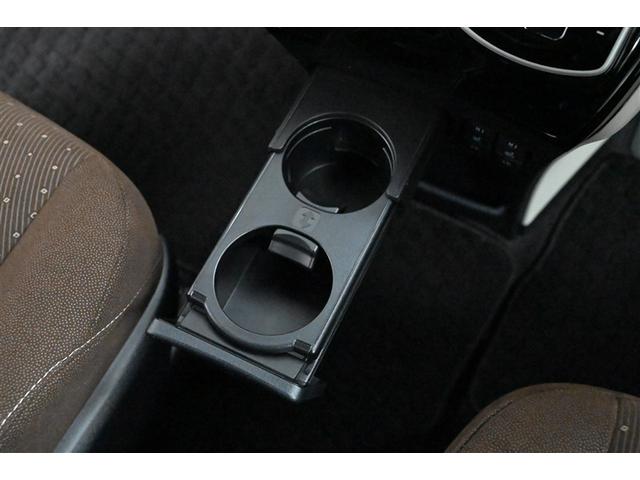 ノア G 助手席側電動スライドドア リアエアコン フルセグテレビ 盗難防止システム 記録簿付き エアバッグ アルミ キーレス アイドルストップ クルーズコントロール DVD再生 ETC メモリーナビ 3列シート(31枚目)