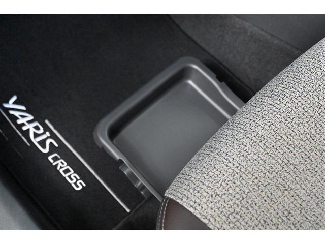 ヤリスクロス ハイブリッドZ ドライブレコーダ インテリジェントキー アルミホイル LEDライト リアカメラ クルーズコントロール 整備記録簿 横滑り防止システム ナビTV メモリーナビゲーション 電動シ-ト パワステ キーフリー(33枚目)