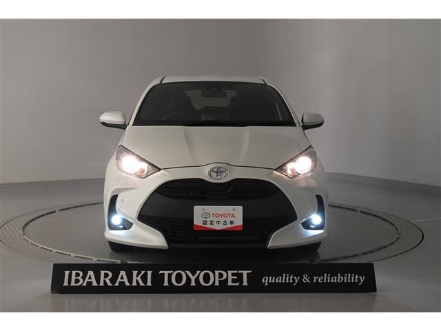 ヤリス Ｇ　バックモニタ－　誤発進抑制機能　スマートキー　盗難防止装置　横滑り防止機能　キーレス　ＥＴＣ　オートエアコン　メモリーナビ　ＡＢＳ　運転席エアバック　サイドエアバッグ　ミュージックプレイヤー接続可（6枚目）