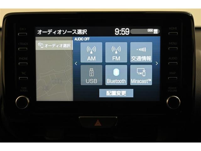 ヤリス Ｇ　バックモニタ－　誤発進抑制機能　スマートキー　盗難防止装置　横滑り防止機能　キーレス　ＥＴＣ　オートエアコン　メモリーナビ　ＡＢＳ　運転席エアバック　サイドエアバッグ　ミュージックプレイヤー接続可（11枚目）