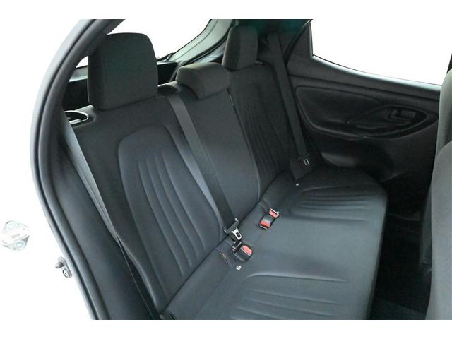 ヤリス Ｇ　バックモニタ－　誤発進抑制機能　スマートキー　盗難防止装置　横滑り防止機能　キーレス　ＥＴＣ　オートエアコン　メモリーナビ　ＡＢＳ　運転席エアバック　サイドエアバッグ　ミュージックプレイヤー接続可（15枚目）