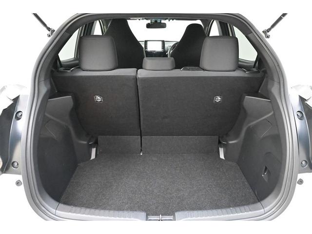 ヤリス Ｇ　バックモニタ－　誤発進抑制機能　スマートキー　盗難防止装置　横滑り防止機能　キーレス　ＥＴＣ　オートエアコン　メモリーナビ　ＡＢＳ　運転席エアバック　サイドエアバッグ　ミュージックプレイヤー接続可（16枚目）