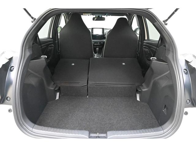 ヤリス Ｇ　バックモニタ－　誤発進抑制機能　スマートキー　盗難防止装置　横滑り防止機能　キーレス　ＥＴＣ　オートエアコン　メモリーナビ　ＡＢＳ　運転席エアバック　サイドエアバッグ　ミュージックプレイヤー接続可（18枚目）