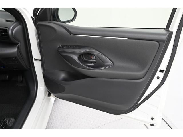 ヤリス Ｇ　バックモニタ－　誤発進抑制機能　スマートキー　盗難防止装置　横滑り防止機能　キーレス　ＥＴＣ　オートエアコン　メモリーナビ　ＡＢＳ　運転席エアバック　サイドエアバッグ　ミュージックプレイヤー接続可（34枚目）