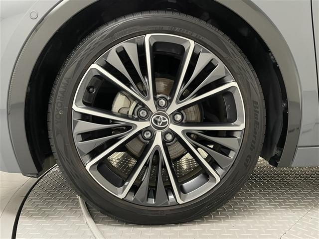 プリウス Ｚ　リアカメラ　パノラマサンルーフ　プリクラッシュ　ＰＷシート　ＬＥＤランプ　オートクルーズ　アルミホイール　ドライブレコーダ　ＡＣ　運転席エアバッグ　横滑り防止装置　ＥＴＣ付　盗難防止システム　ＴＶ（5枚目）