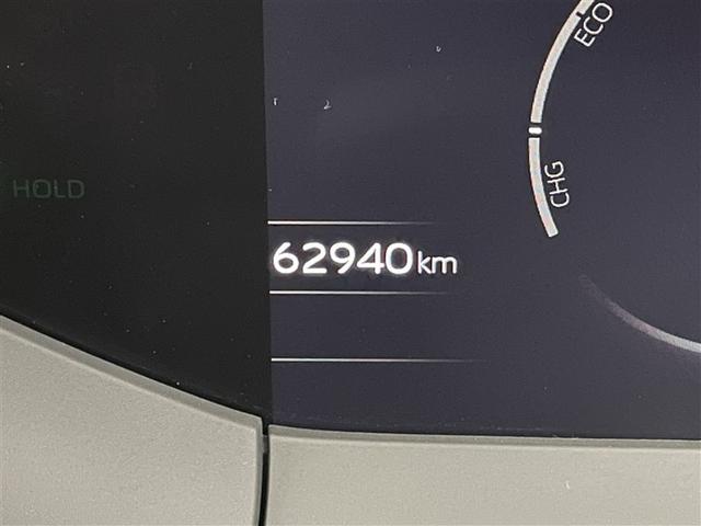 プリウス Ｚ　リアカメラ　パノラマサンルーフ　プリクラッシュ　ＰＷシート　ＬＥＤランプ　オートクルーズ　アルミホイール　ドライブレコーダ　ＡＣ　運転席エアバッグ　横滑り防止装置　ＥＴＣ付　盗難防止システム　ＴＶ（10枚目）