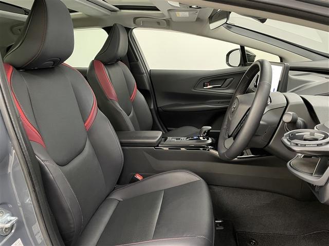 プリウス Ｚ　リアカメラ　パノラマサンルーフ　プリクラッシュ　ＰＷシート　ＬＥＤランプ　オートクルーズ　アルミホイール　ドライブレコーダ　ＡＣ　運転席エアバッグ　横滑り防止装置　ＥＴＣ付　盗難防止システム　ＴＶ（14枚目）