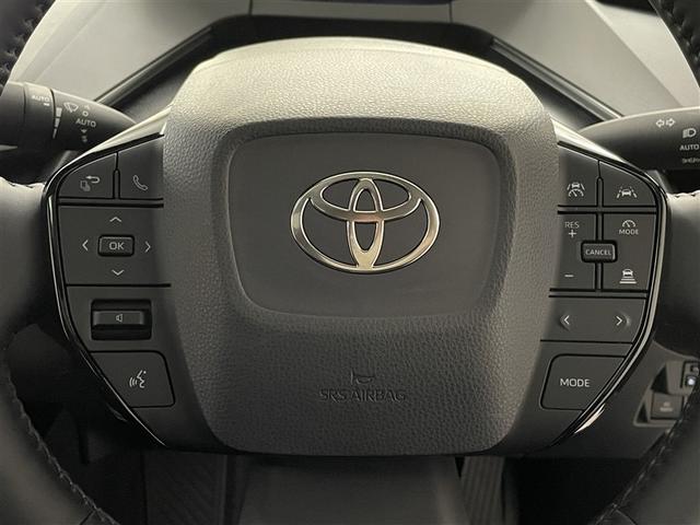 プリウス Ｚ　リアカメラ　パノラマサンルーフ　プリクラッシュ　ＰＷシート　ＬＥＤランプ　オートクルーズ　アルミホイール　ドライブレコーダ　ＡＣ　運転席エアバッグ　横滑り防止装置　ＥＴＣ付　盗難防止システム　ＴＶ（20枚目）