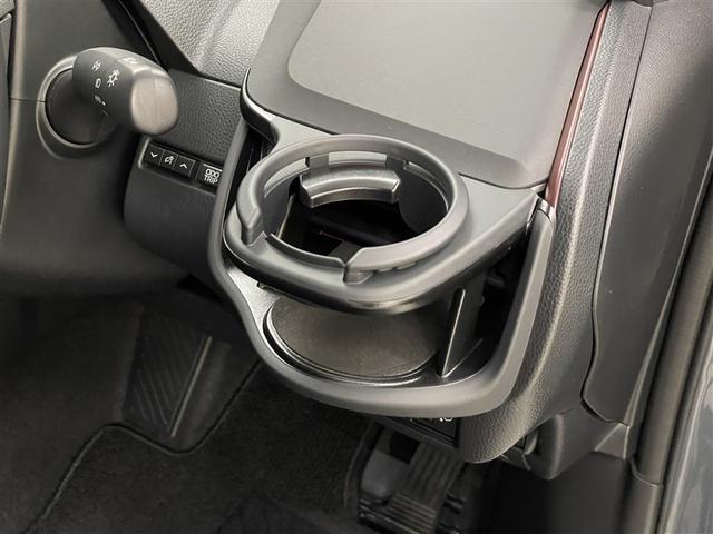 プリウス Ｚ　リアカメラ　パノラマサンルーフ　プリクラッシュ　ＰＷシート　ＬＥＤランプ　オートクルーズ　アルミホイール　ドライブレコーダ　ＡＣ　運転席エアバッグ　横滑り防止装置　ＥＴＣ付　盗難防止システム　ＴＶ（30枚目）