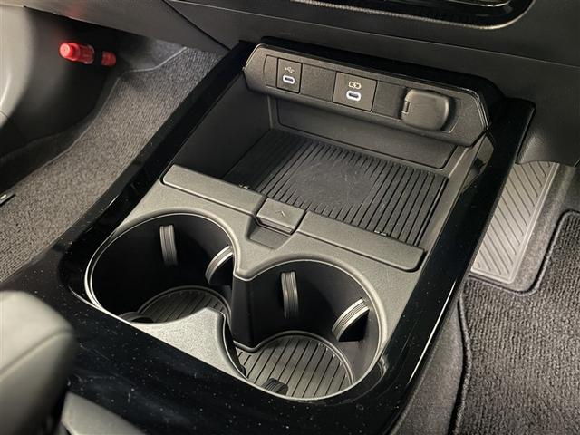 プリウス Ｚ　リアカメラ　パノラマサンルーフ　プリクラッシュ　ＰＷシート　ＬＥＤランプ　オートクルーズ　アルミホイール　ドライブレコーダ　ＡＣ　運転席エアバッグ　横滑り防止装置　ＥＴＣ付　盗難防止システム　ＴＶ（31枚目）