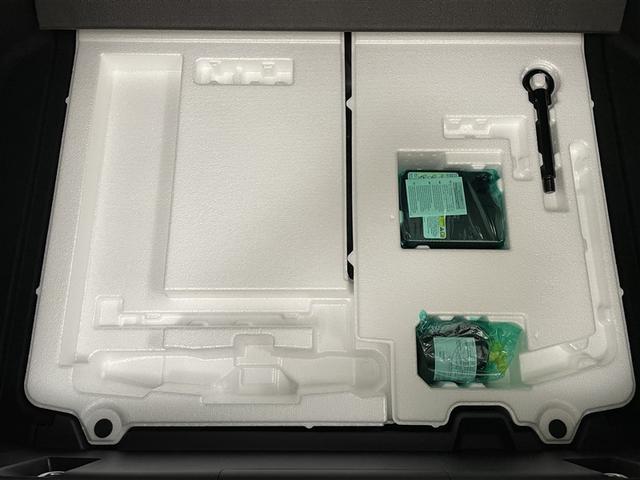 プリウス Ｚ　リアカメラ　パノラマサンルーフ　プリクラッシュ　ＰＷシート　ＬＥＤランプ　オートクルーズ　アルミホイール　ドライブレコーダ　ＡＣ　運転席エアバッグ　横滑り防止装置　ＥＴＣ付　盗難防止システム　ＴＶ（34枚目）