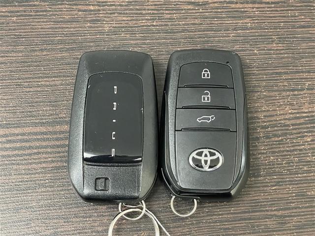 プリウス Ｚ　リアカメラ　パノラマサンルーフ　プリクラッシュ　ＰＷシート　ＬＥＤランプ　オートクルーズ　アルミホイール　ドライブレコーダ　ＡＣ　運転席エアバッグ　横滑り防止装置　ＥＴＣ付　盗難防止システム　ＴＶ（36枚目）