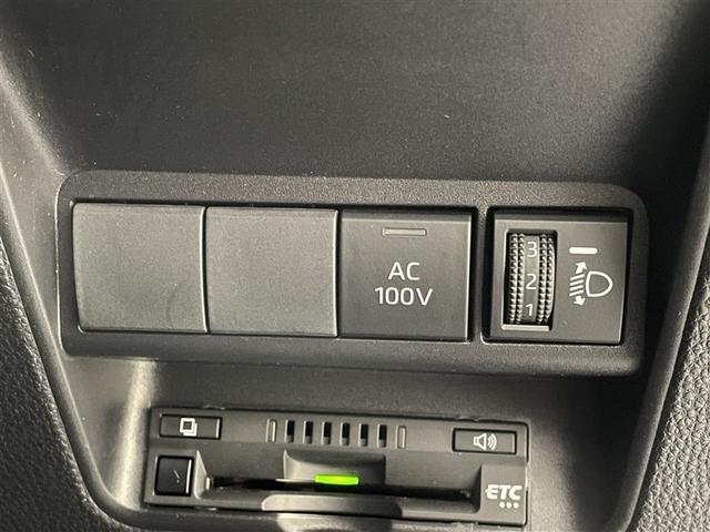 アクア Ｘ　踏み間違い防止　イモビ　ドライブレコーダー　ナビ　点検記録簿　ＬＥＤヘッドライト　スマートキー　横滑り防止機能　キーレスエントリー　オートクルーズ　オートエアコン　ＥＴＣ　カーテンエアバッグ　ＡＢＳ（25枚目）