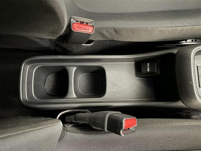 アクア Ｘ　踏み間違い防止　イモビ　ドライブレコーダー　ナビ　点検記録簿　ＬＥＤヘッドライト　スマートキー　横滑り防止機能　キーレスエントリー　オートクルーズ　オートエアコン　ＥＴＣ　カーテンエアバッグ　ＡＢＳ（32枚目）