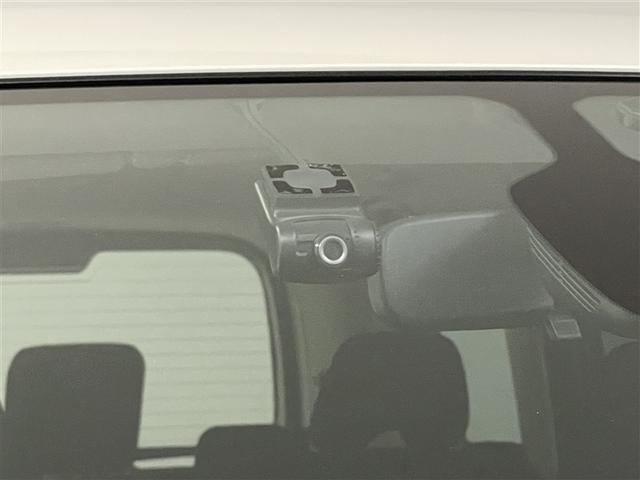 セレナ ハイウェイスター　ダブルエアコン　スマートキー＆プッシュスタート　メモリーナビゲーション　ＬＥＤ　キーレス　ナビＴＶ　横滑防止装置　ミュージックプレイヤー接続可　ＥＴＣ車載器　ＤＶＤ再生　ダブルエアバック　３列シート（4枚目）