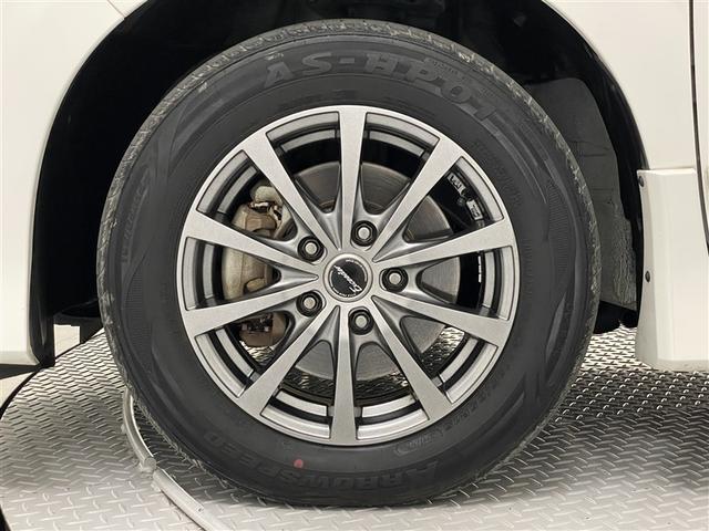 セレナ ハイウェイスター　ダブルエアコン　スマートキー＆プッシュスタート　メモリーナビゲーション　ＬＥＤ　キーレス　ナビＴＶ　横滑防止装置　ミュージックプレイヤー接続可　ＥＴＣ車載器　ＤＶＤ再生　ダブルエアバック　３列シート（5枚目）