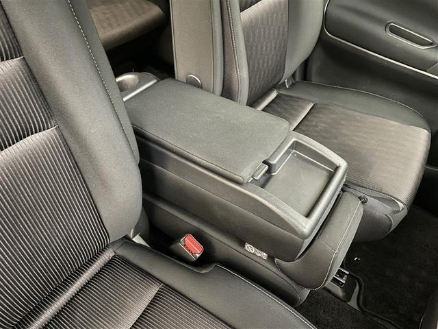 セレナ ハイウェイスター　ダブルエアコン　スマートキー＆プッシュスタート　メモリーナビゲーション　ＬＥＤ　キーレス　ナビＴＶ　横滑防止装置　ミュージックプレイヤー接続可　ＥＴＣ車載器　ＤＶＤ再生　ダブルエアバック　３列シート（16枚目）