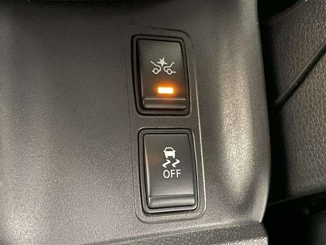 セレナ ハイウェイスター　ダブルエアコン　スマートキー＆プッシュスタート　メモリーナビゲーション　ＬＥＤ　キーレス　ナビＴＶ　横滑防止装置　ミュージックプレイヤー接続可　ＥＴＣ車載器　ＤＶＤ再生　ダブルエアバック　３列シート（27枚目）