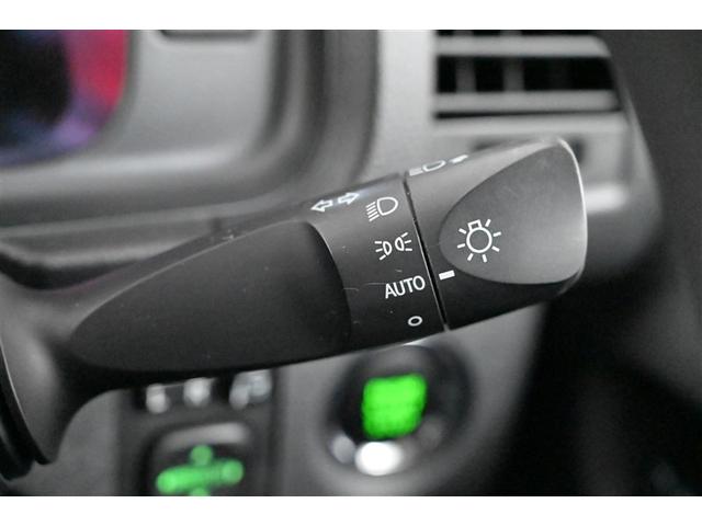 ハイエースワゴン グランドキャビン　パワステ　定期点検記録簿　ダブルエアコン　フルセグ　Ｗエアバック　キーレスエントリー　ＡＢＳ　３列シート　エアバック　メモリーナビ　オートエアコン　ミュージックプレイヤー接続可　インテリキー（21枚目）