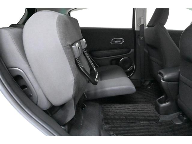 ヴェゼル Ｘ・ホンダセンシング　Ｒカメラ　Ｗエアバッグ　盗難防止　アクティブクルーズコントロール　オートエアコン　ＬＥＤランプ　衝突軽減ブレ－キ　パワステ　整備記録簿　カーテンエアバック　アルミ　スマートキーシステム　横滑り防止機能（17枚目）