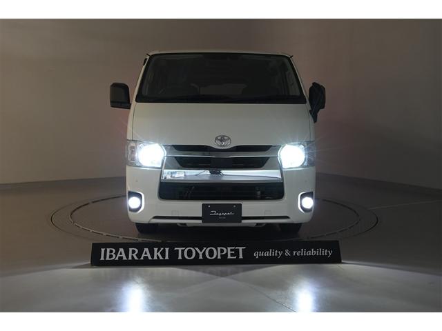 ハイエースバン ＤＸ　ＧＬパッケージ　メモリナビ　ＬＥＤヘッド　ナビ＆ＴＶ　ワンセグＴＶ　バックモニター　横滑り防止装置　キーレスエントリー　エアコン　ＥＴＣ車載器　パワステ　フロントパワーウインドウ　エアバック　セキュリティー　ドラレコ（7枚目）