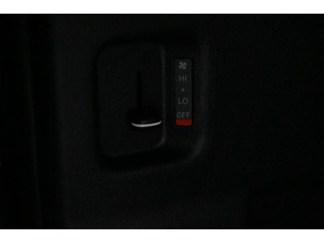 ハイエースバン スーパーＧＬ　ダークプライムＩＩ　衝突回避システム　運転席助手席エアバック　ＥＳＣ　スマートエントリー　ＬＥＤライト　エアコン　パワーウィンドウ　エアバック　キーレスエントリー　イモビライザー　ＥＴＣ付き　パワーステアリング　ＡＢＳ（27枚目）