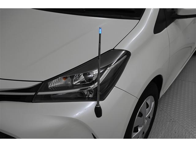 ヴィッツ １．３Ｆ　ＬＥＤエディション　Ｂカメラ　アイドルストップ　衝突軽減ブレーキ　ワンセグテレビ　ＥＴＣ車載器　整備点検記録簿　ＬＥＤヘッドライト　スマートキー＆プッシュスタート　キーフリーシステム　エアコン　横滑り防止　イモビライザー（8枚目）
