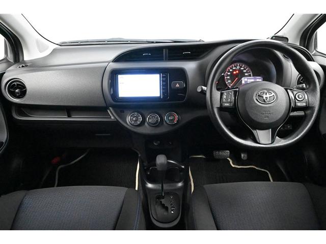 ヴィッツ １．３Ｆ　ＬＥＤエディション　Ｂカメラ　アイドルストップ　衝突軽減ブレーキ　ワンセグテレビ　ＥＴＣ車載器　整備点検記録簿　ＬＥＤヘッドライト　スマートキー＆プッシュスタート　キーフリーシステム　エアコン　横滑り防止　イモビライザー（10枚目）