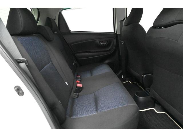 ヴィッツ １．３Ｆ　ＬＥＤエディション　Ｂカメラ　アイドルストップ　衝突軽減ブレーキ　ワンセグテレビ　ＥＴＣ車載器　整備点検記録簿　ＬＥＤヘッドライト　スマートキー＆プッシュスタート　キーフリーシステム　エアコン　横滑り防止　イモビライザー（17枚目）
