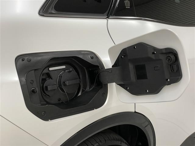 クラウンスポーツ ＲＳ　記録簿　黒革シート　サンルーフ　メモリーナビ　ナビＴＶ　地デジ　バックカメラ　ＥＴＣ　ミュージックプレイヤー接続可　パワーシート　クルーズコントロール　盗難防止装置　横滑り防止機能　キーレス　ドラレコ（4枚目）