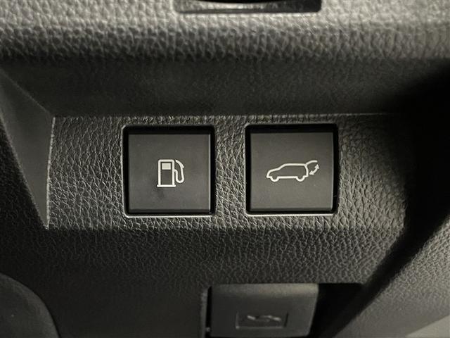 クラウンスポーツ ＲＳ　記録簿　黒革シート　サンルーフ　メモリーナビ　ナビＴＶ　地デジ　バックカメラ　ＥＴＣ　ミュージックプレイヤー接続可　パワーシート　クルーズコントロール　盗難防止装置　横滑り防止機能　キーレス　ドラレコ（29枚目）