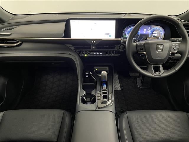 クラウンエステート Ｚ　サンルーフ　パワーシート　４ＷＤ　クルーズコントロール　フルセグテレビ　１００Ｖ充電（2枚目）