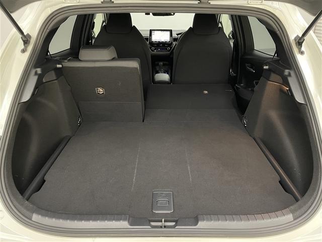 カローラスポーツ ハイブリッドＧ　Ｚ　サイドエアバック　前後誤発進抑制　盗難防止　スマートキーシステム　Ｂモニ　オートクルーズ　ＬＥＤライト　エアバック　オートエアコン　地デジ　ナビＴＶ　ＡＷ　デュアルエアバッグ　キーレス　パワステ（18枚目）