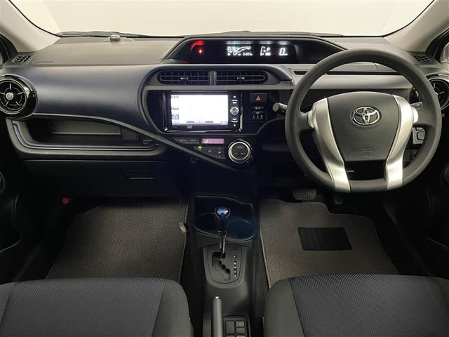 アクア Ｓ　スマートキープッシュスタート　キーレスエントリ　カーナビ　オートエアコン　デュアルエアバック　ＥＳＣ　パワーウィンドウ　ＥＴＣ　ＤＶＤ再生可能　ＳＲＳ　パワーステアリング　ＡＢＳ　メモリーナビ（2枚目）