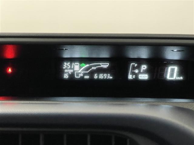 アクア Ｓ　スマートキープッシュスタート　キーレスエントリ　カーナビ　オートエアコン　デュアルエアバック　ＥＳＣ　パワーウィンドウ　ＥＴＣ　ＤＶＤ再生可能　ＳＲＳ　パワーステアリング　ＡＢＳ　メモリーナビ（6枚目）